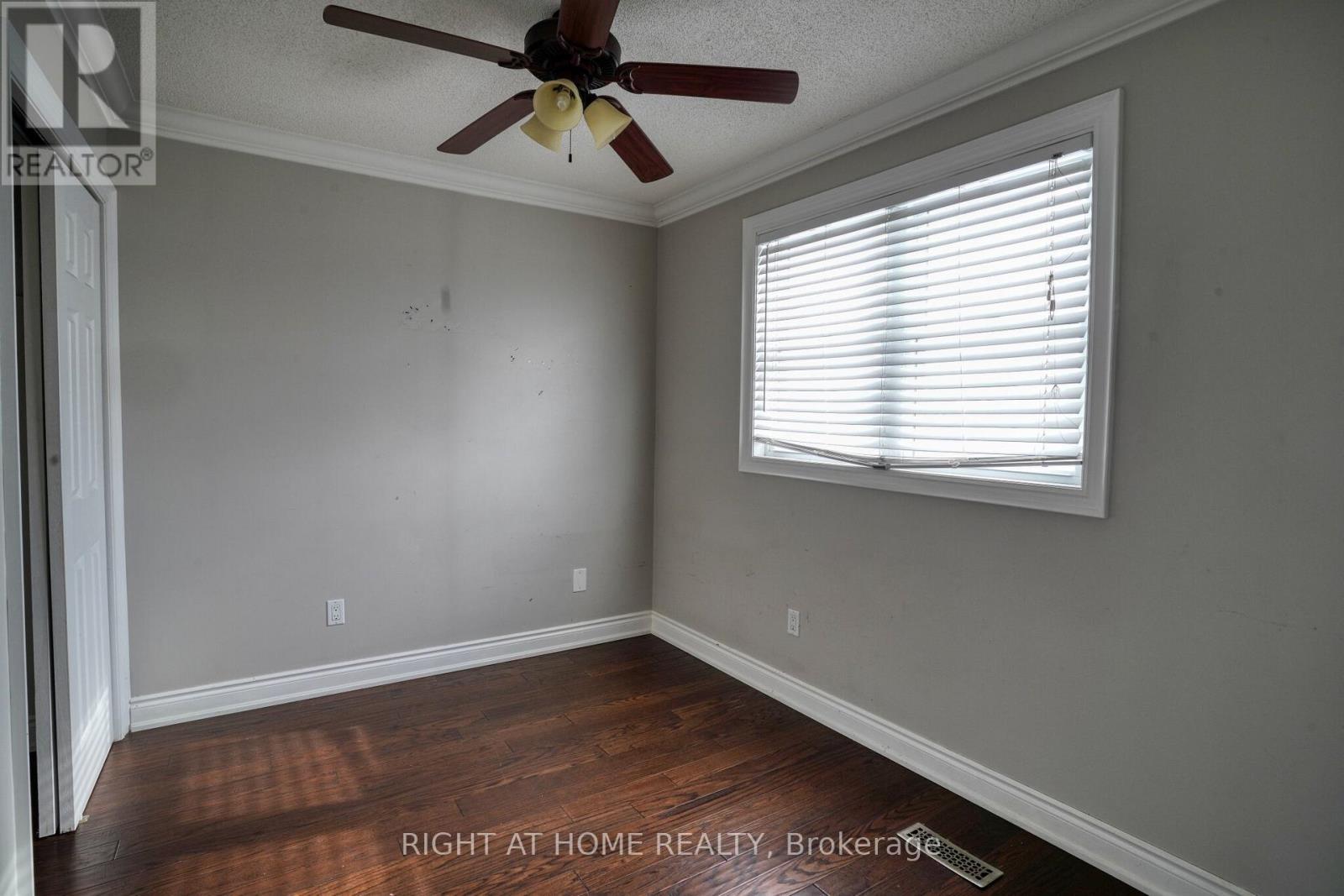 54 Woodside Court, Brampton, Ontario  L6Y 3Z2 - Photo 9 - W13158310