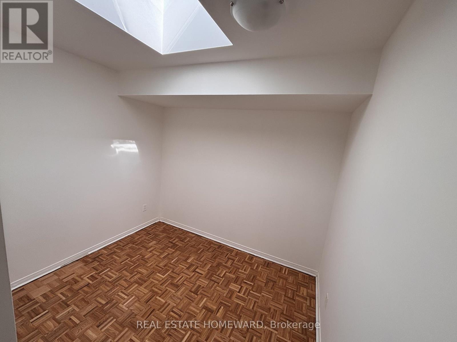 Upper - 879a Wilson Avenue, Toronto, Ontario M3K 1E6 - Photo 8 - W13158364