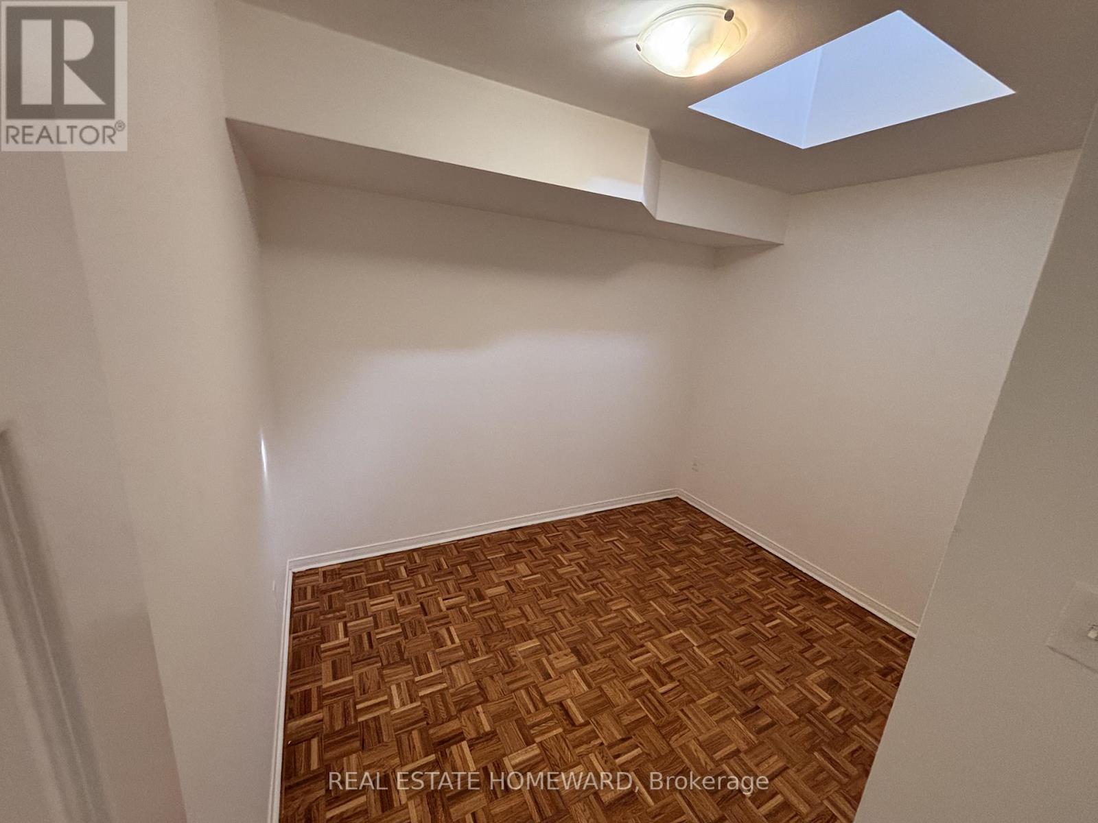 Upper - 879a Wilson Avenue, Toronto, Ontario M3K 1E6 - Photo 9 - W13158364
