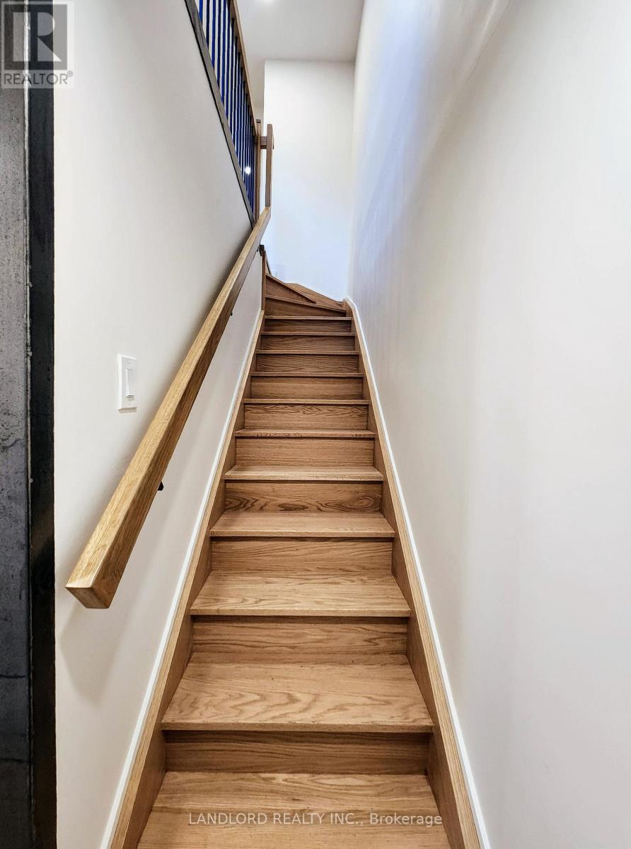 Laneway - 107 Nairn Avenue, Toronto, Ontario  M6E 4G9 - Photo 12 - W13158366