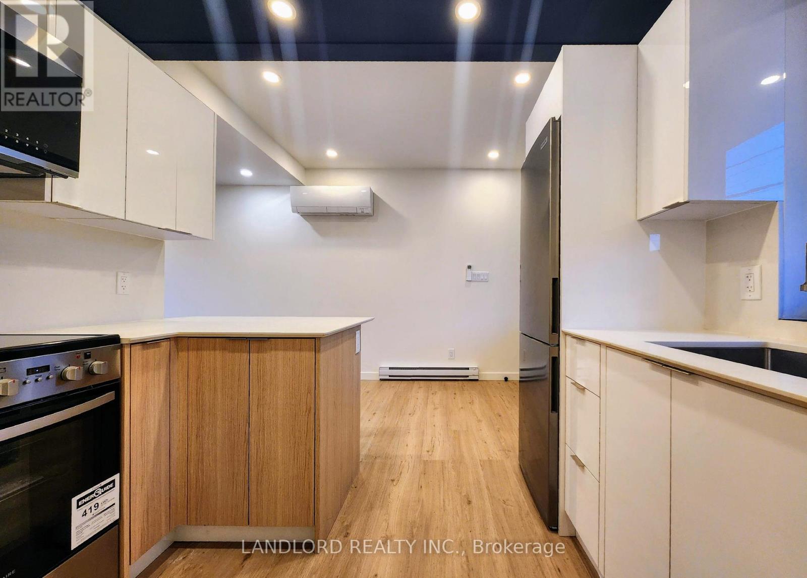 Laneway - 107 Nairn Avenue, Toronto, Ontario  M6E 4G9 - Photo 6 - W13158366