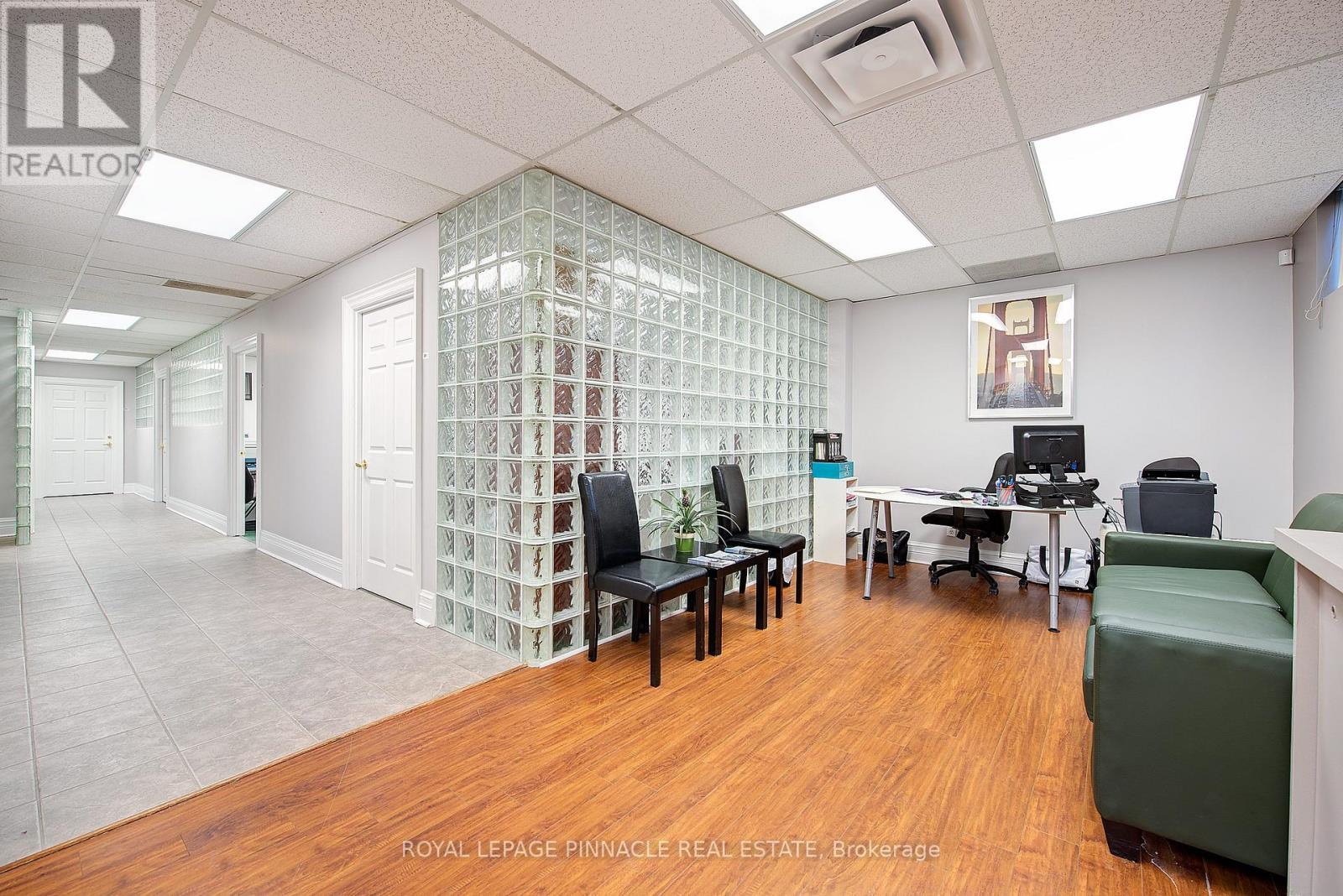 55-204 - 55 Village Centre Place, Mississauga, Ontario L4Z 1V9 - Photo 2 - W13158372