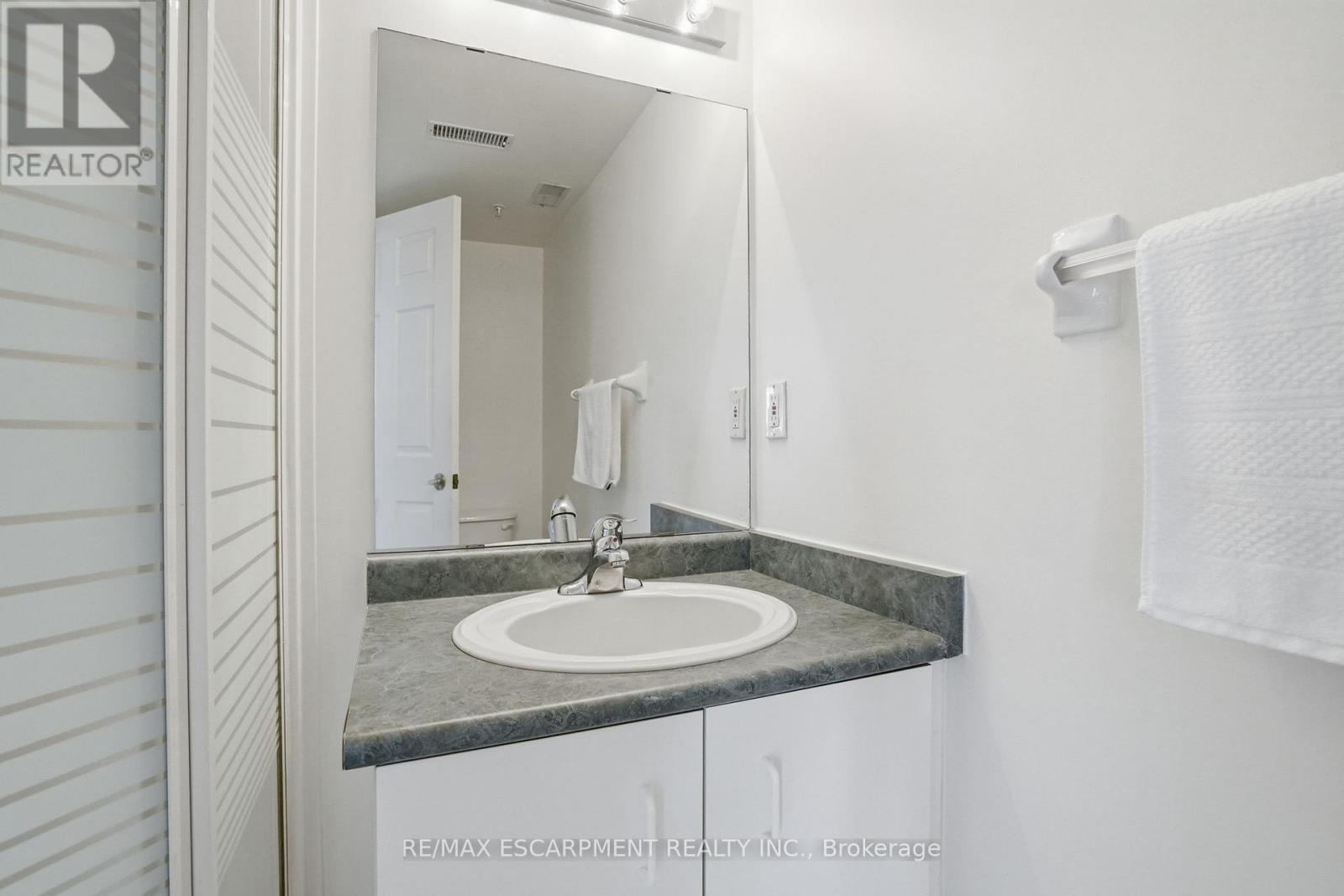 216 - 1451 Walkers Line, Burlington, Ontario  L7M 4P1 - Photo 19 - W13158402