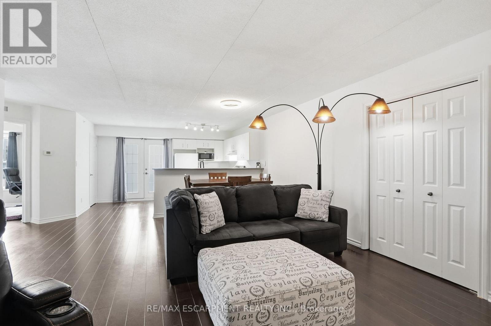 216 - 1451 Walkers Line, Burlington, Ontario  L7M 4P1 - Photo 5 - W13158402