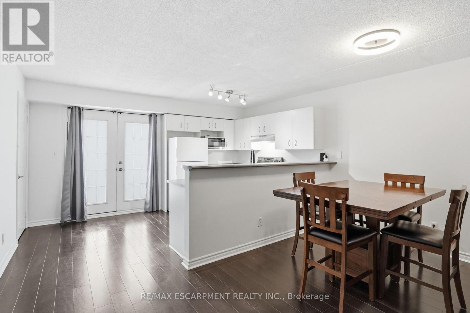 216 - 1451 Walkers Line, Burlington, Ontario  L7M 4P1 - Photo 6 - W13158402