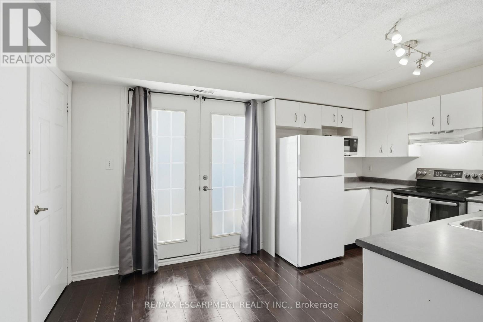 216 - 1451 Walkers Line, Burlington, Ontario  L7M 4P1 - Photo 7 - W13158402