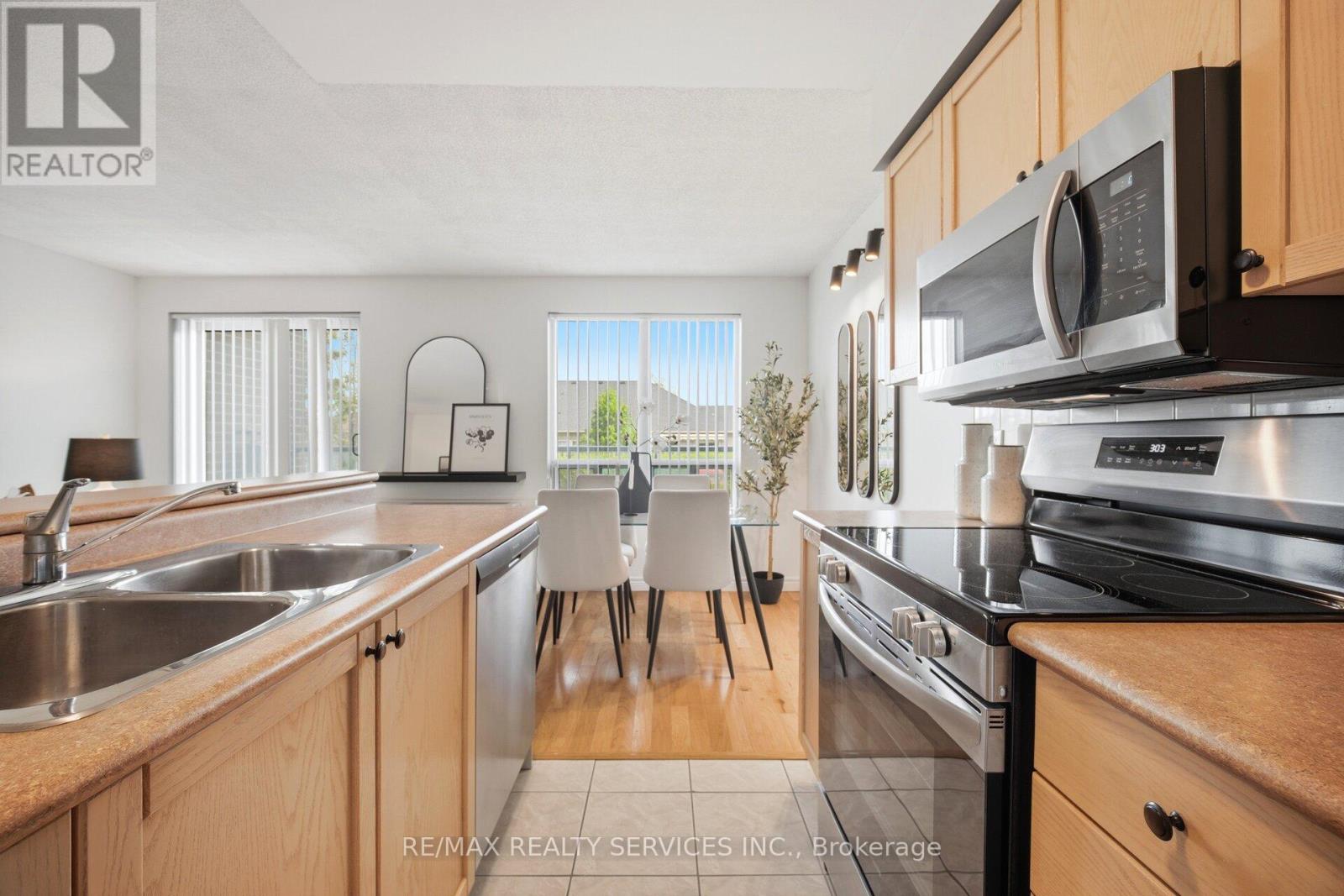 116 - 25 Via Rosedale, Brampton, Ontario  L6R 3J8 - Photo 6 - W13158418