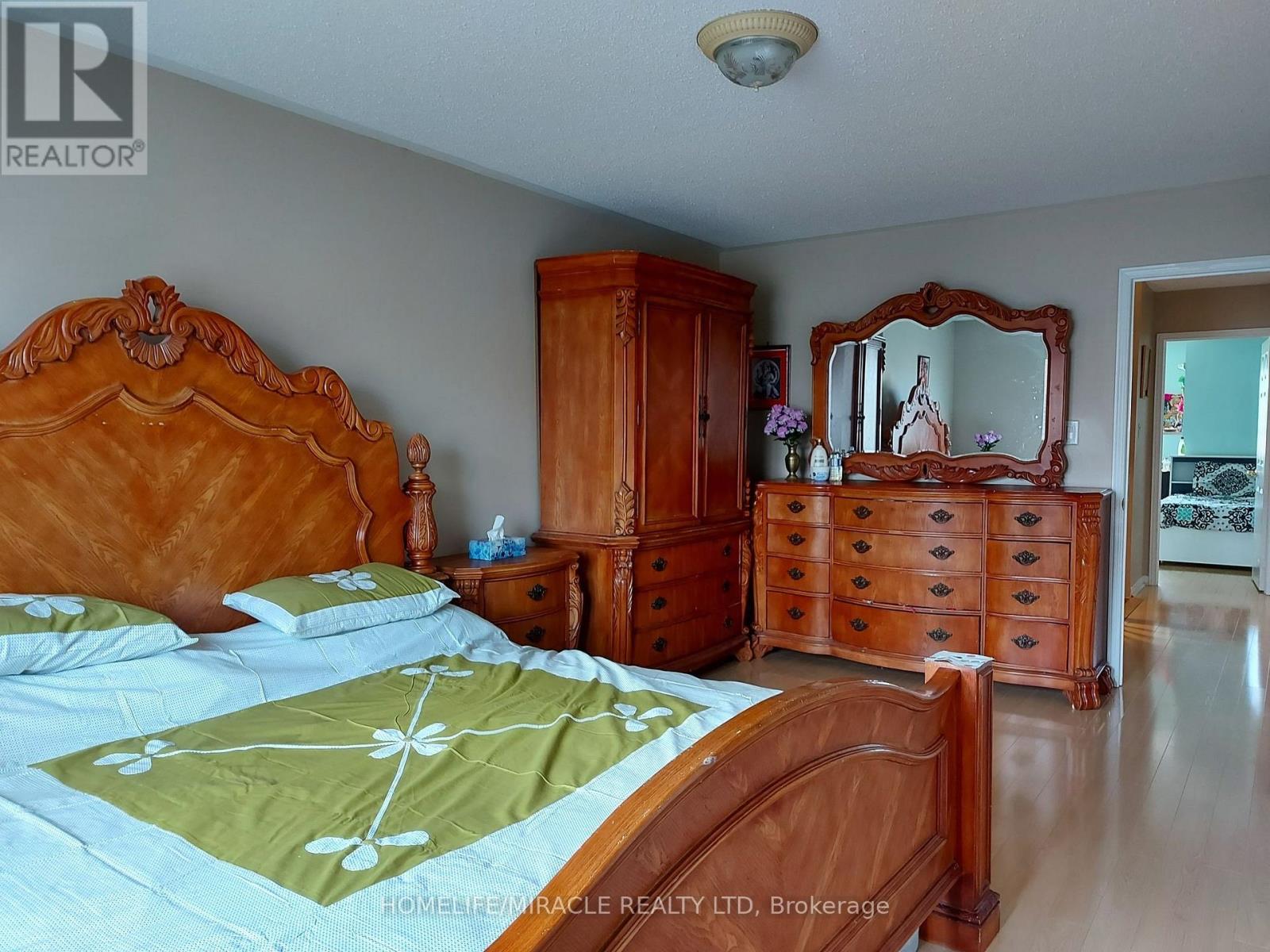 31 Niagara Trail, Halton Hills, Ontario  L7G 0A9 - Photo 11 - W13158424
