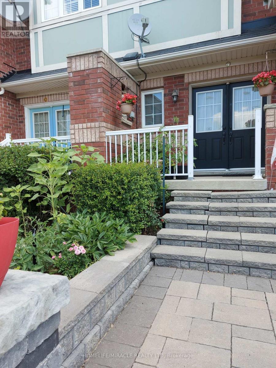 31 Niagara Trail, Halton Hills, Ontario  L7G 0A9 - Photo 2 - W13158424