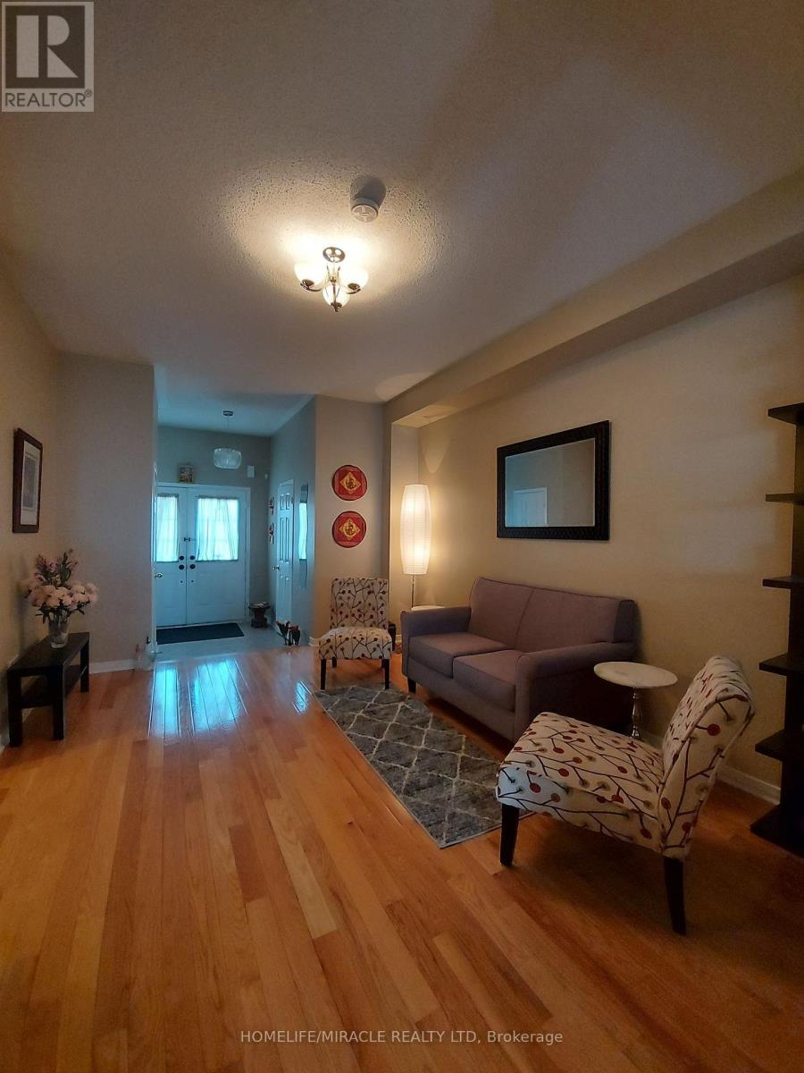 31 Niagara Trail, Halton Hills, Ontario  L7G 0A9 - Photo 4 - W13158424