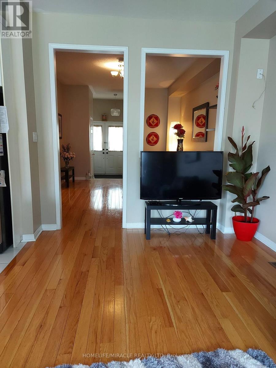 31 Niagara Trail, Halton Hills, Ontario  L7G 0A9 - Photo 7 - W13158424