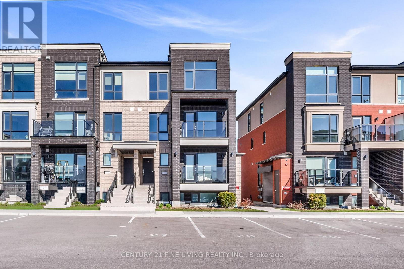 17 - 185 Veterans Drive, Brampton, Ontario  L7A 5L2 - Photo 2 - W13158448