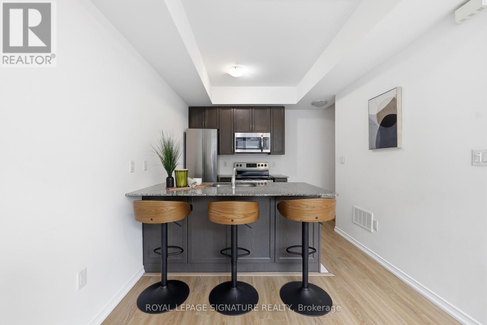 55 - 28 Fieldway Road, Toronto, Ontario  M8Z 0E3 - Photo 4 - W13158472