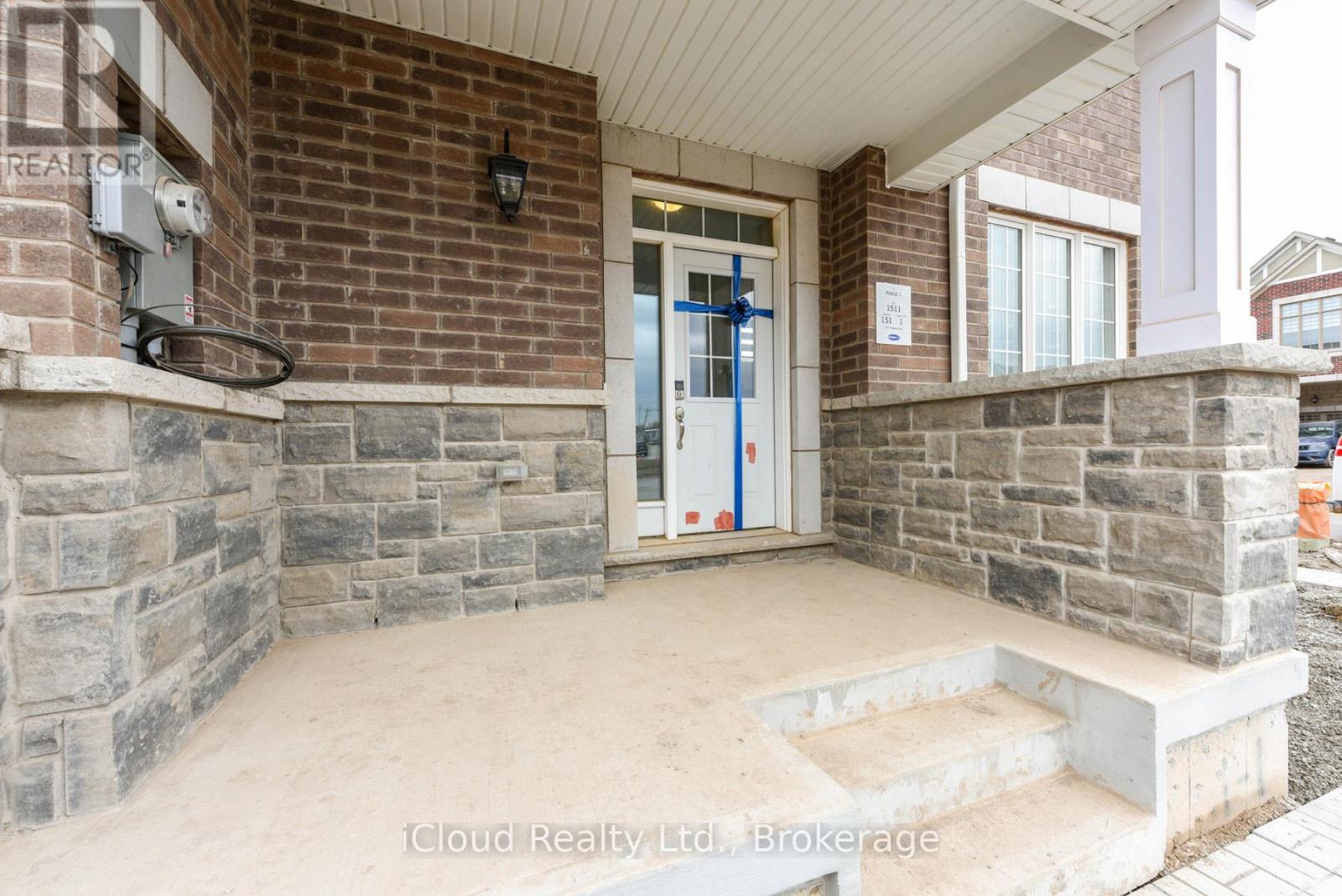 1217 Ferguson Drive, Milton, Ontario  L9T 7V8 - Photo 3 - W13158474