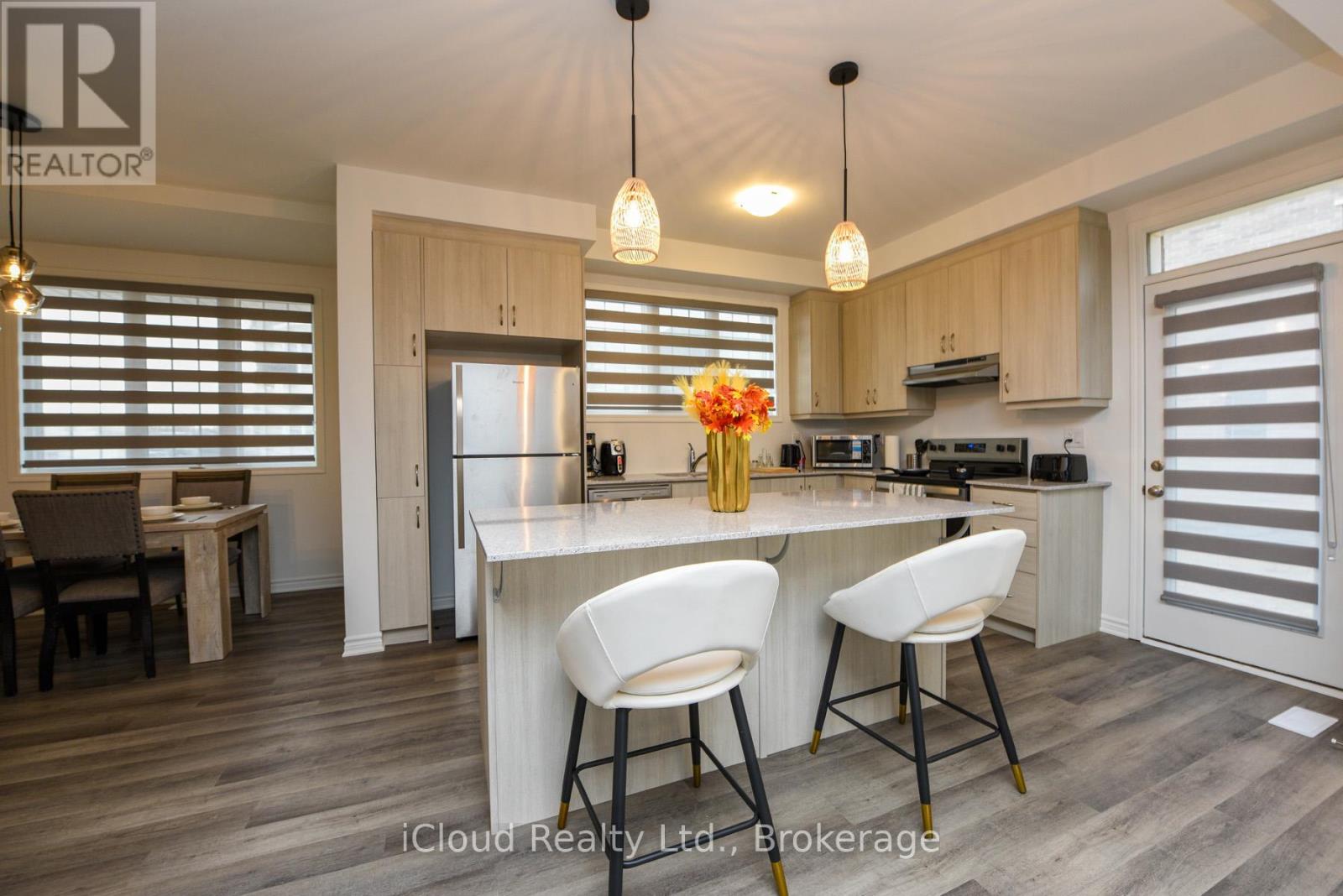 1217 Ferguson Drive, Milton, Ontario  L9T 7V8 - Photo 6 - W13158474