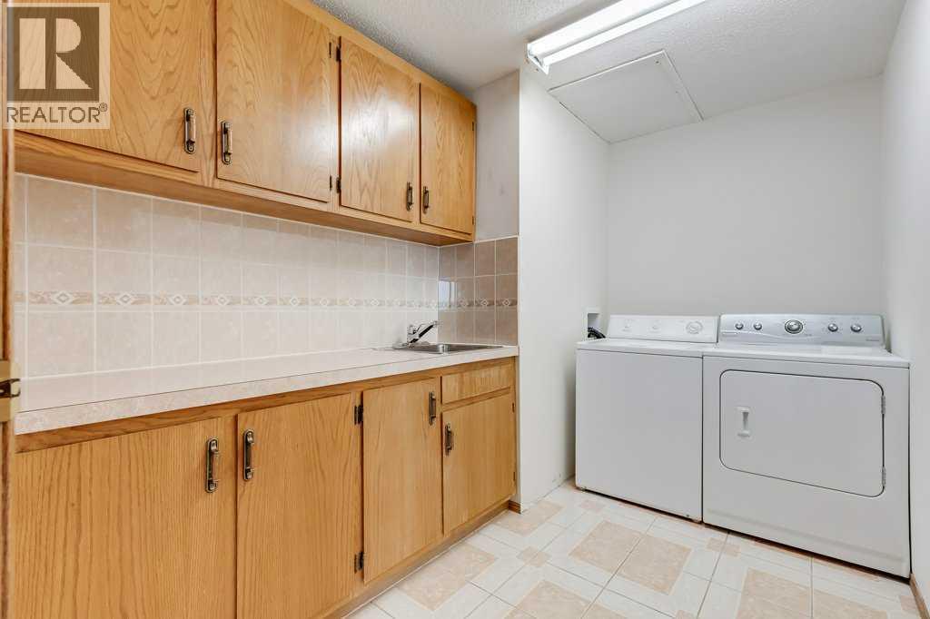 106 Sienna Hills Drive SW, Calgary, Alberta  T3H 2C8 - Photo 16 - A2282460