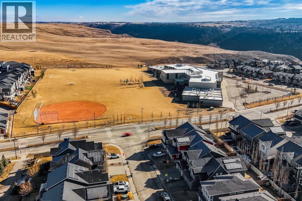 12 Sunrise View, Cochrane, Alberta  T4C 0W3 - Photo 46 - A2295379