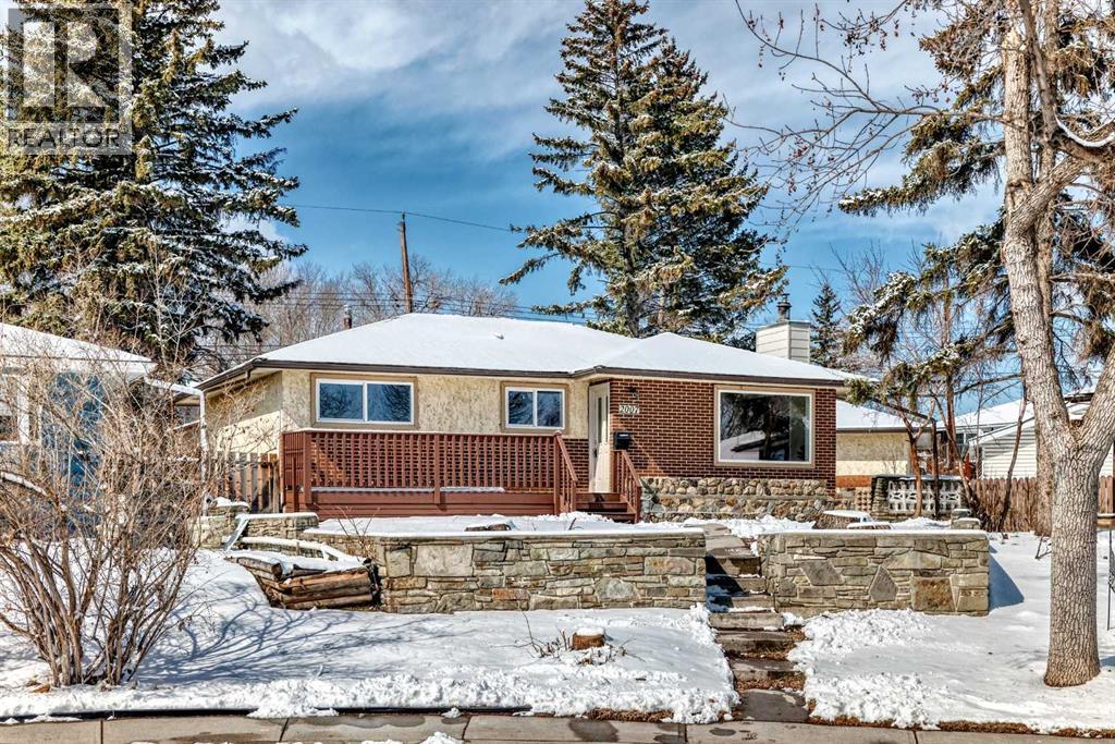 2007 Cottonwood Crescent SE, Calgary, Alberta