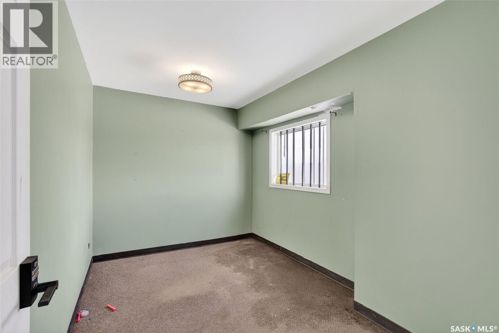 25d 17th Street E, Prince Albert, Saskatchewan  S6V 1G6 - Photo 3 - SK034296