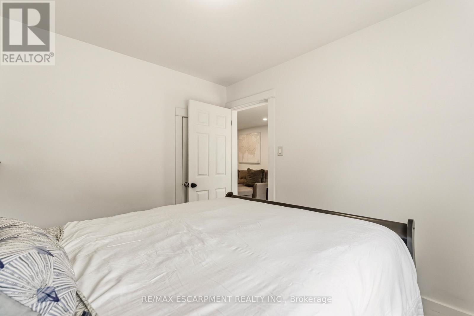 27 Edinburgh Avenue, Hamilton, Ontario  L8H 2C4 - Photo 12 - X13158238