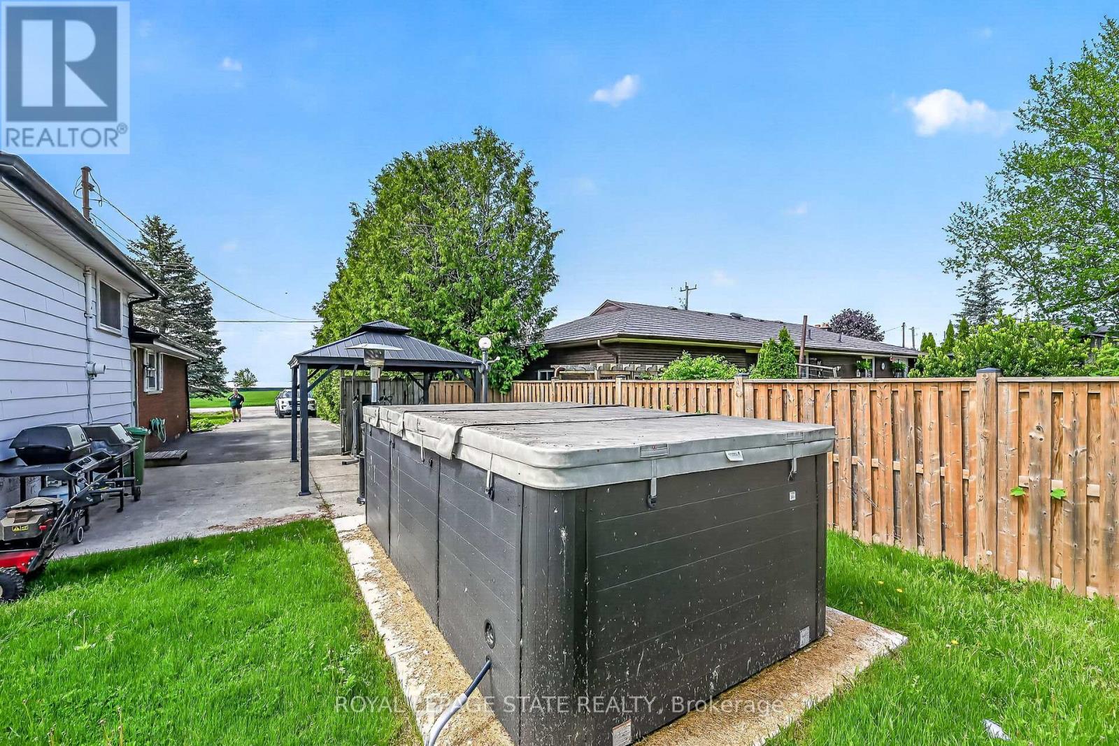 5558 White Church Road, Hamilton, Ontario  L0R 1W0 - Photo 39 - X13158336