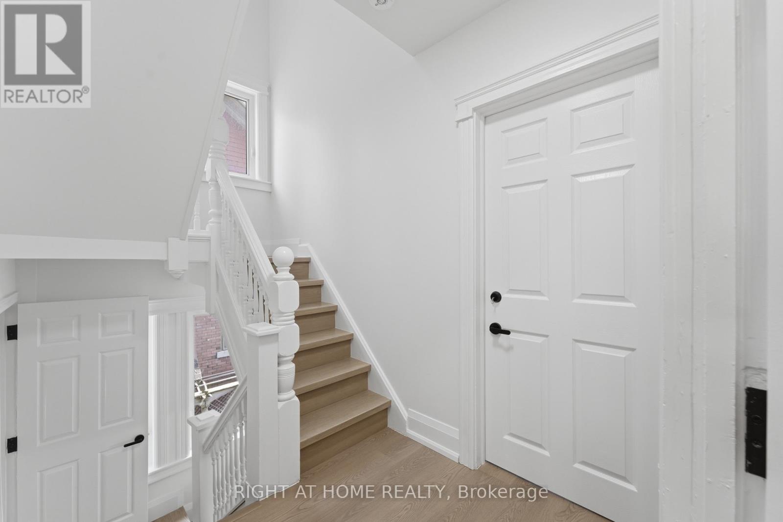 8 College Street, St. Catharines, Ontario  L2R 2W7 - Photo 15 - X13158342