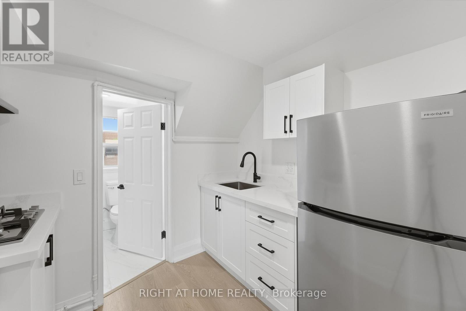 8 College Street, St. Catharines, Ontario  L2R 2W7 - Photo 38 - X13158342