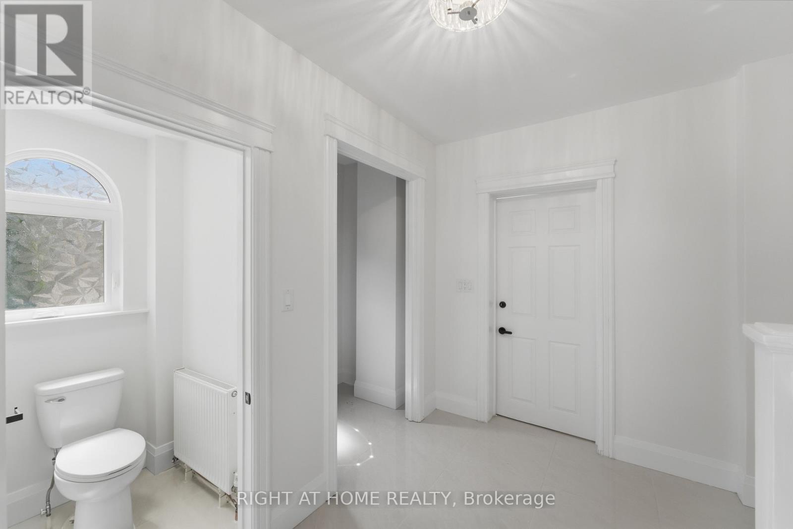 8 College Street, St. Catharines, Ontario  L2R 2W7 - Photo 6 - X13158342