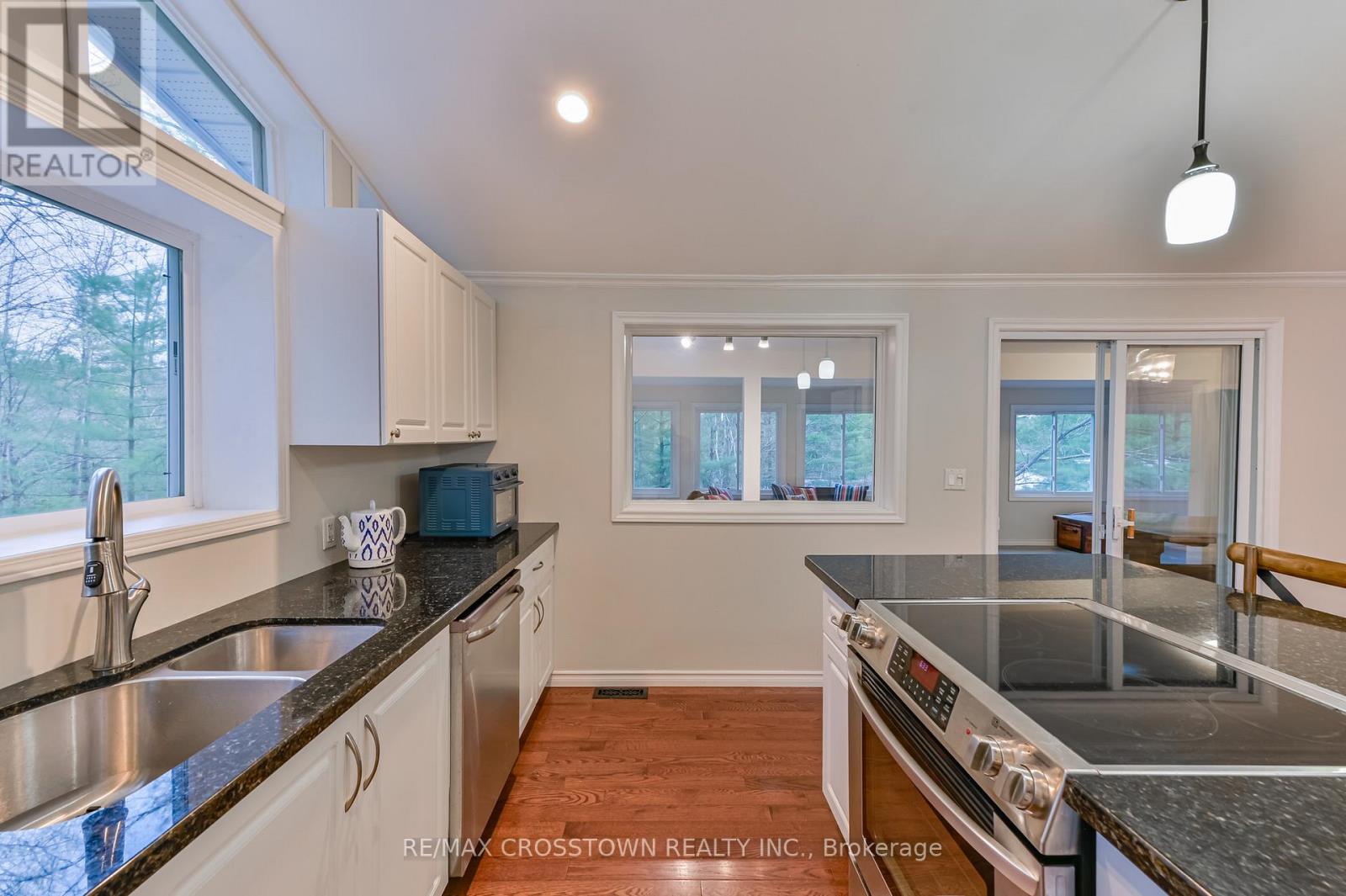 607 Juniper Drive, Gravenhurst, Ontario  P1P 1R1 - Photo 11 - X13158398