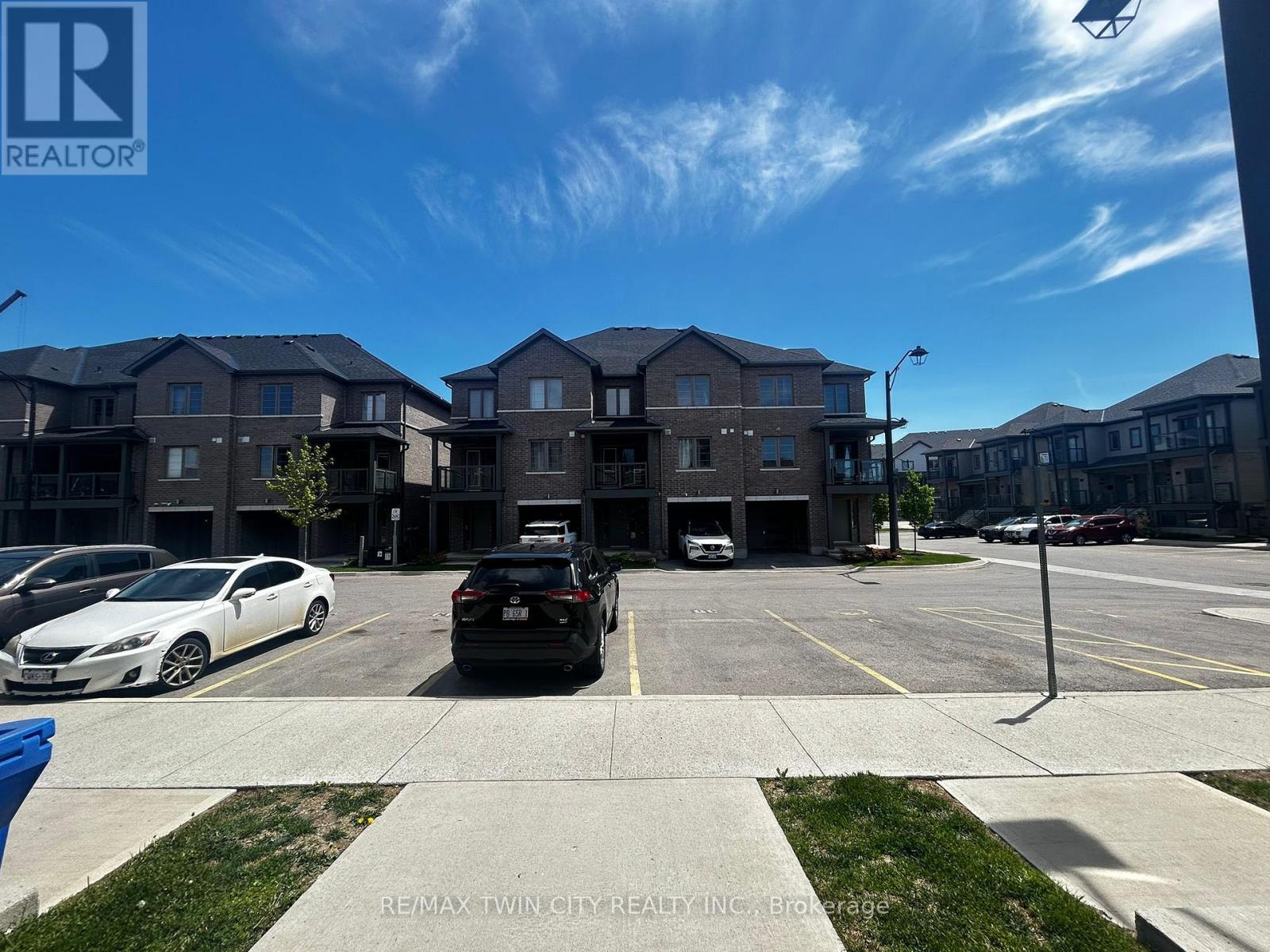 32 - 205 West Oak Trail, Kitchener, Ontario N2R 0R9 - Photo 13 - X13158458