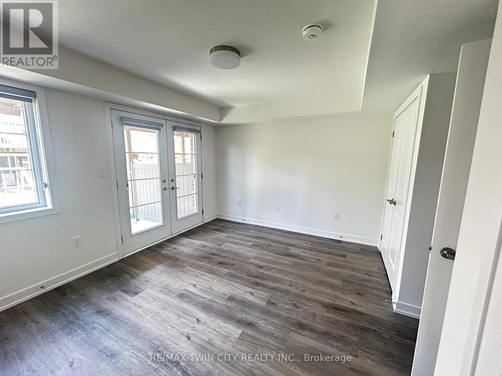 32 - 205 West Oak Trail, Kitchener, Ontario N2R 0R9 - Photo 7 - X13158458