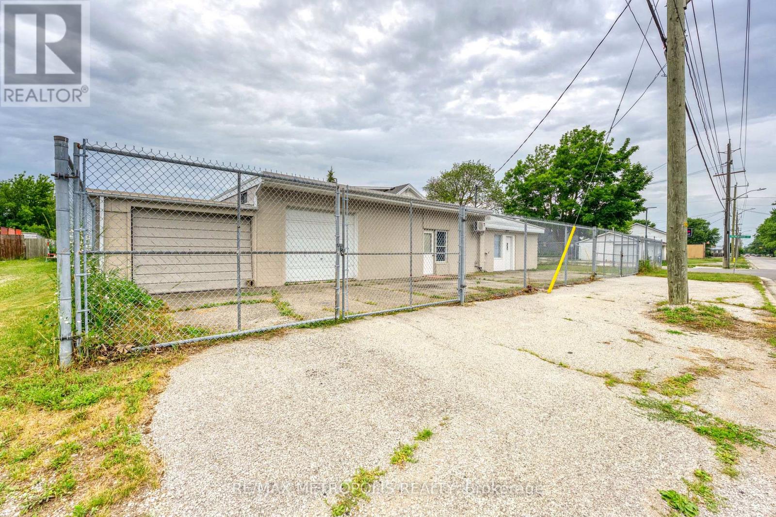 431 Campbell Street, Sarnia, Ontario N7T 2J1 - Photo 4 - X13158492