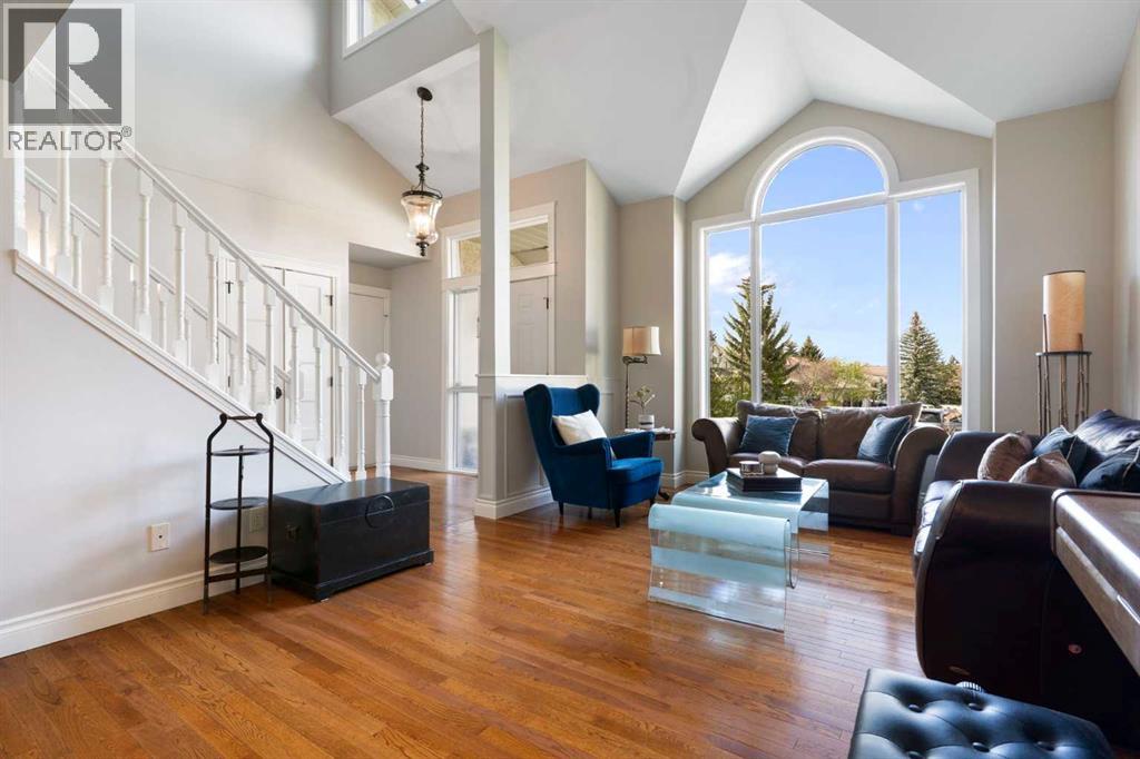 476 Silvergrove Gardens NW, Calgary, Alberta  T3B 4S8 - Photo 6 - A2311397