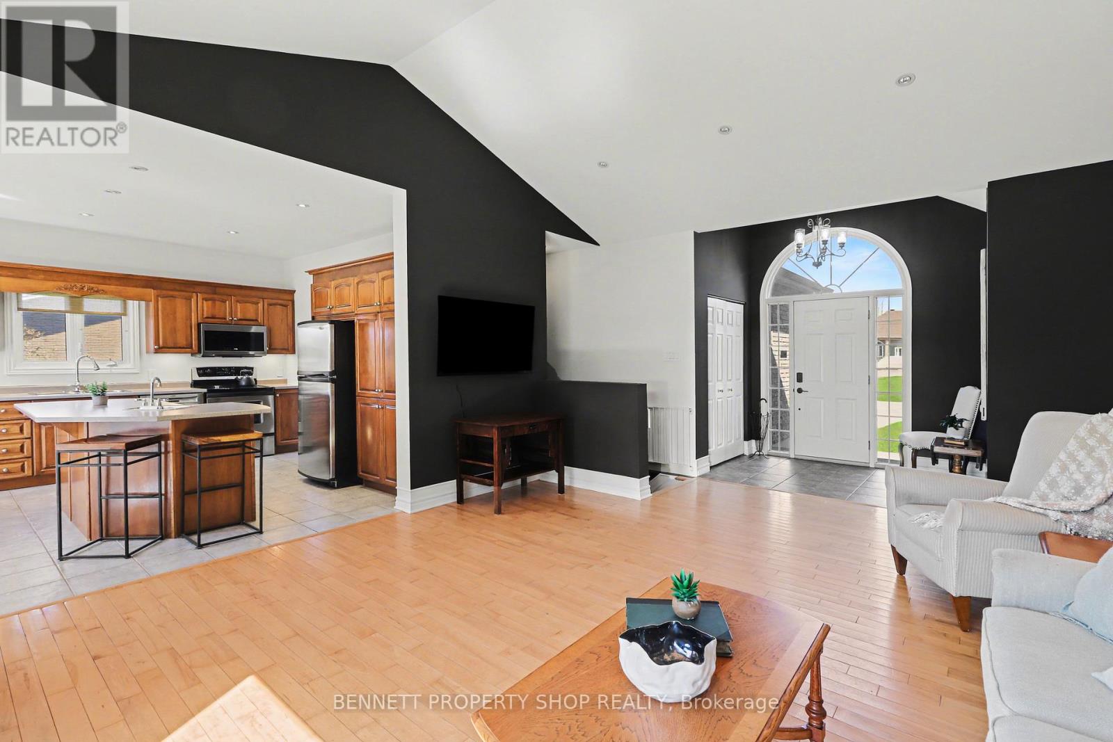 2030 Kingsley Street, Clarence-Rockland, Ontario  K0A 1E0 - Photo 3 - X13065450