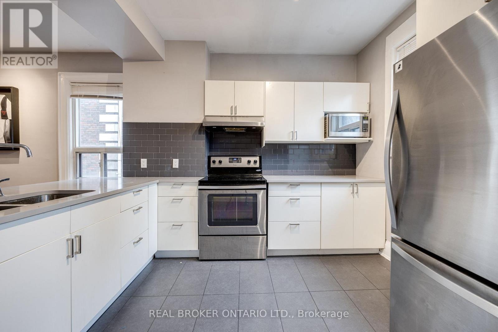 Upper - 77 Isabella Street, Toronto, Ontario  M4Y 1N7 - Photo 10 - C13158566