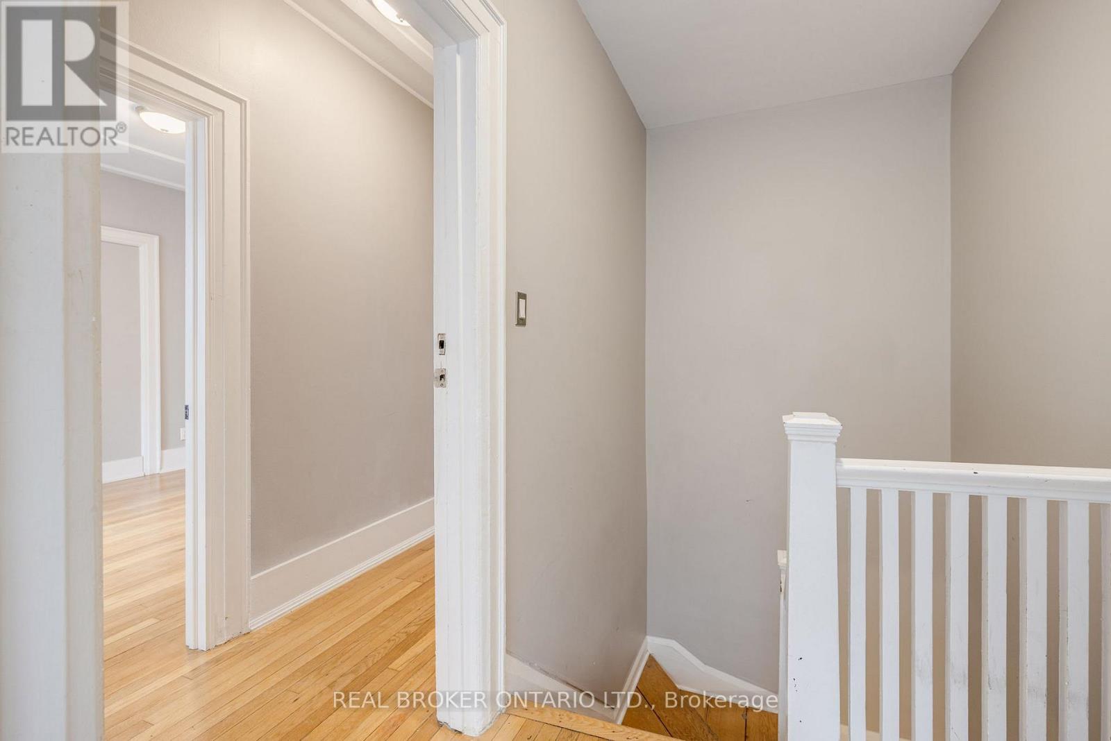 Upper - 77 Isabella Street, Toronto, Ontario  M4Y 1N7 - Photo 11 - C13158566