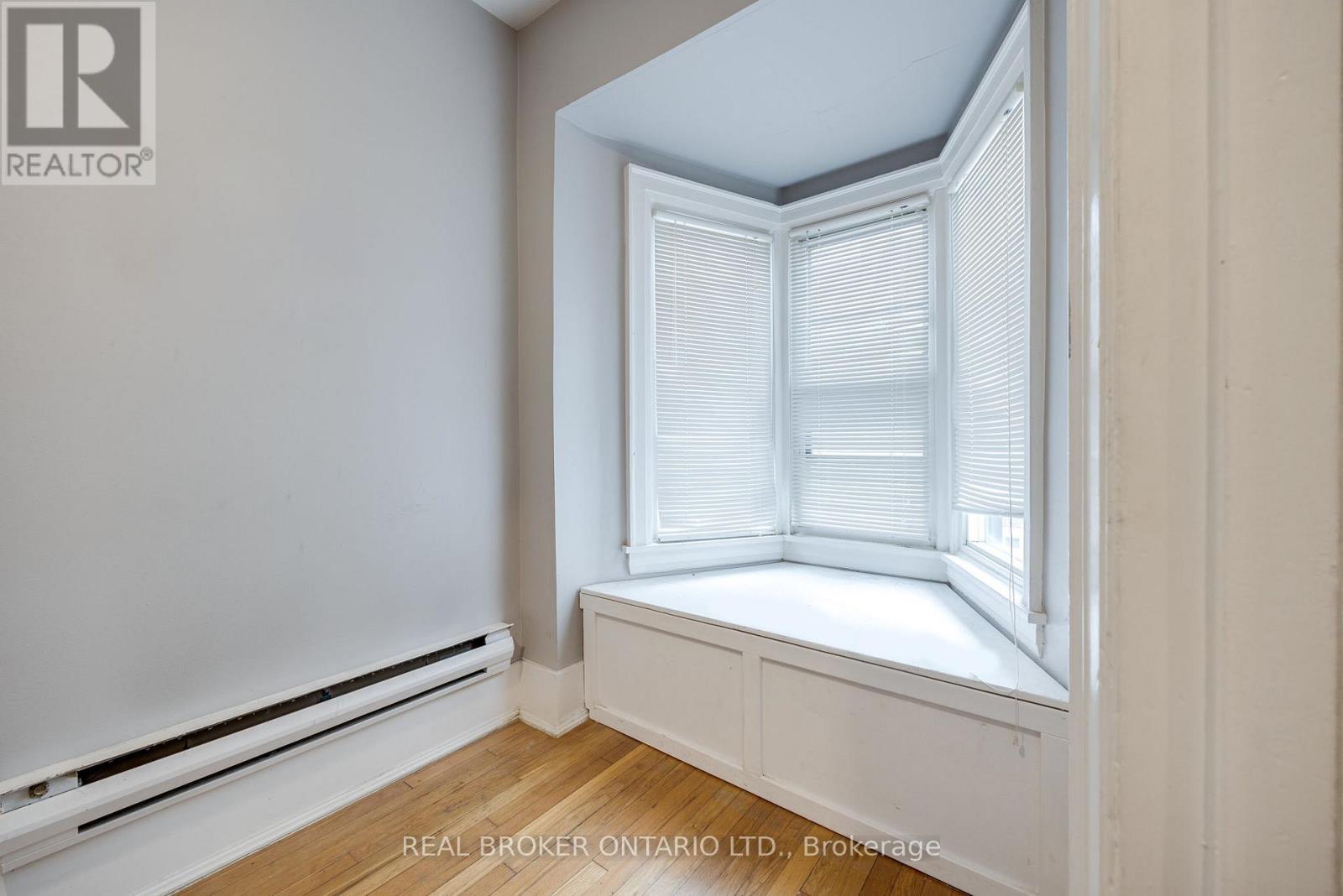Upper - 77 Isabella Street, Toronto, Ontario  M4Y 1N7 - Photo 12 - C13158566