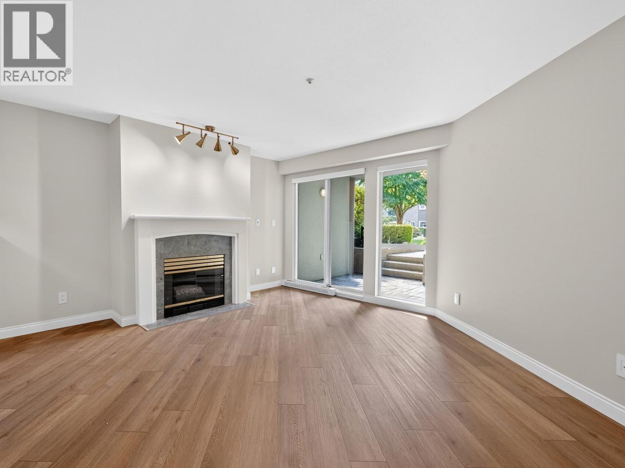 109 8460 Jellicoe Street, Vancouver, British Columbia  V5S 4S8 - Photo 4 - R3126552