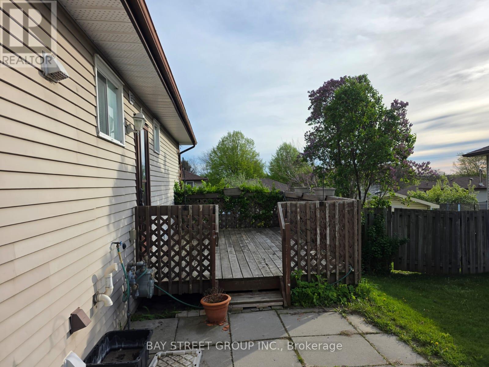 Bsmt - 882 Southdown Drive, Oshawa, Ontario  L1H 7Z6 - Photo 2 - E13066656