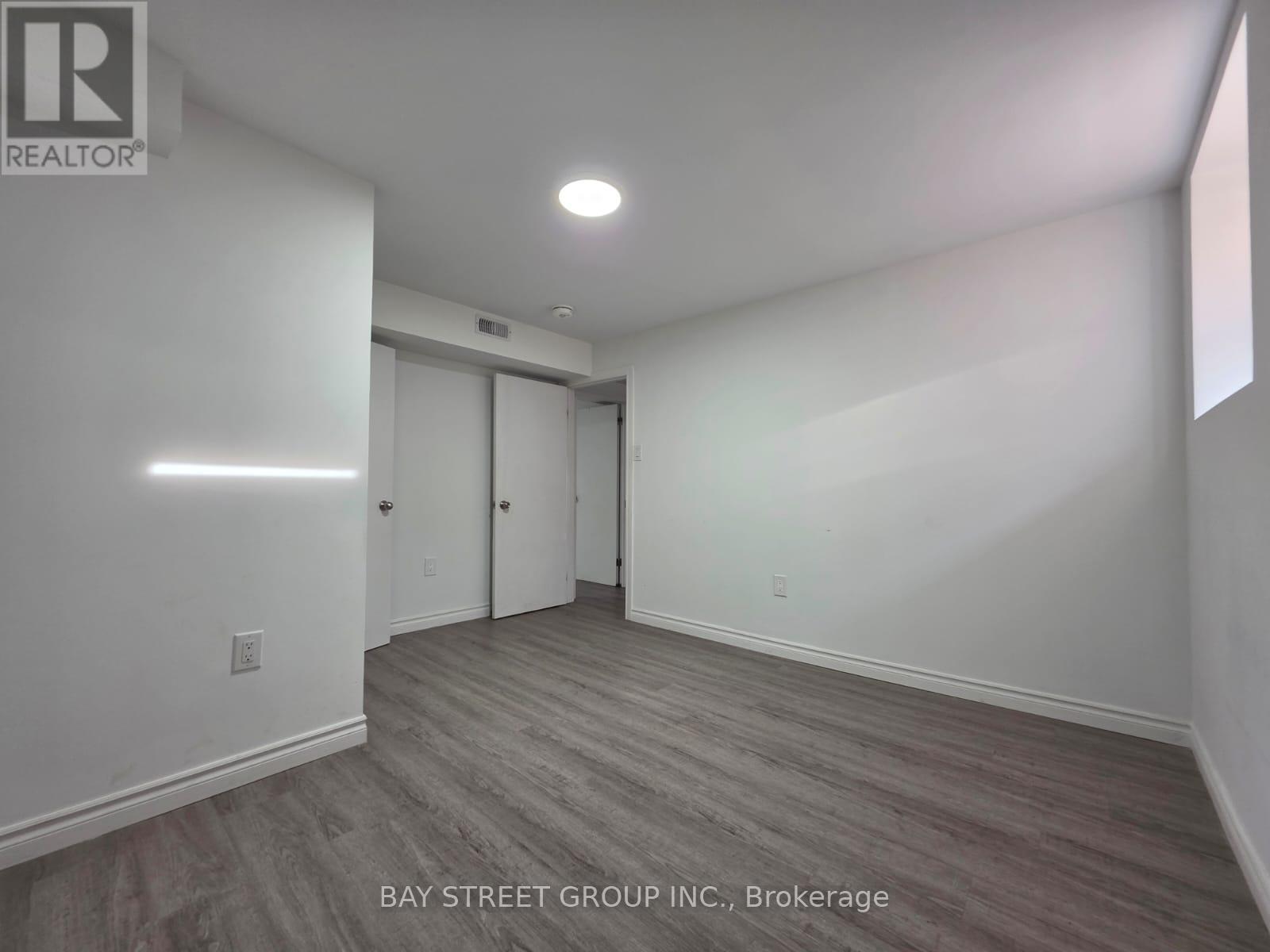 Bsmt - 882 Southdown Drive, Oshawa, Ontario  L1H 7Z6 - Photo 8 - E13066656