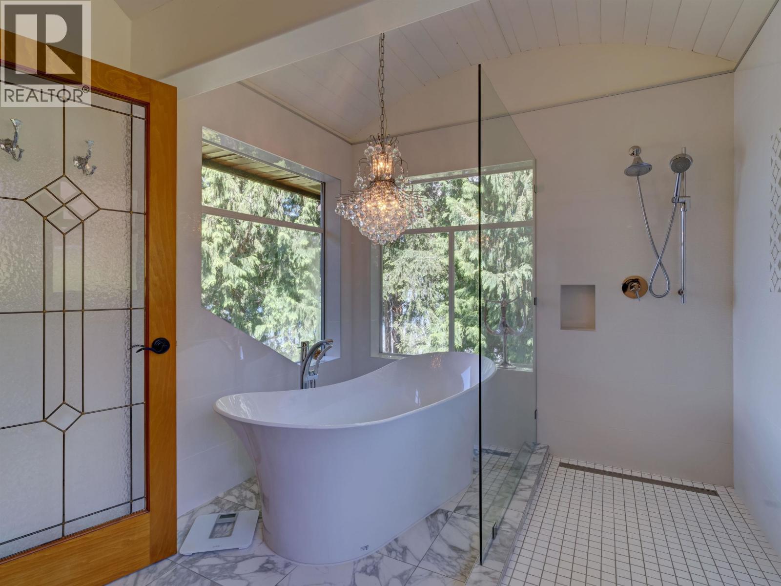 6480 Shoreline Place, Sechelt, British Columbia  V7Z 0L1 - Photo 27 - R3126453
