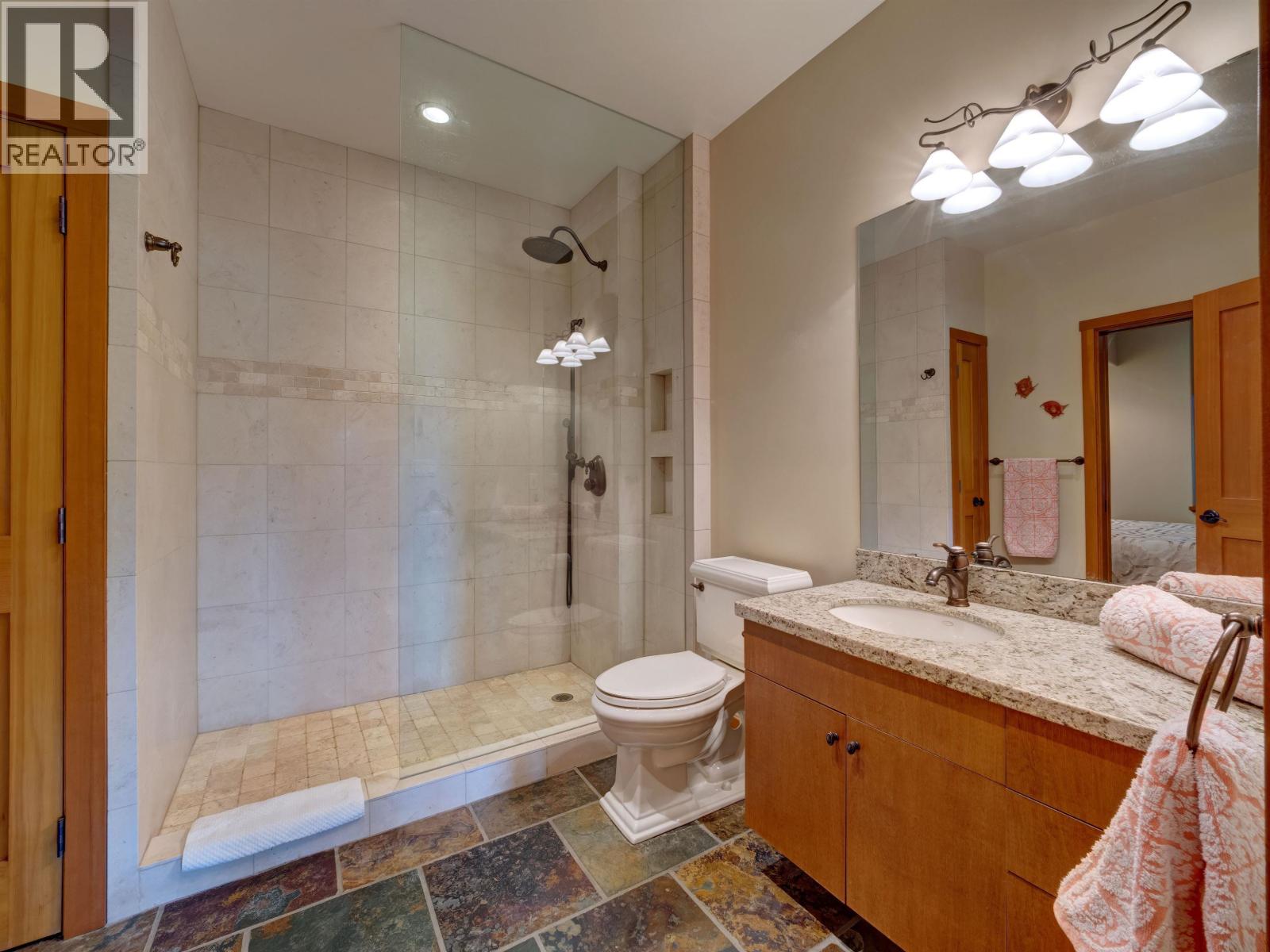 6480 Shoreline Place, Sechelt, British Columbia  V7Z 0L1 - Photo 38 - R3126453