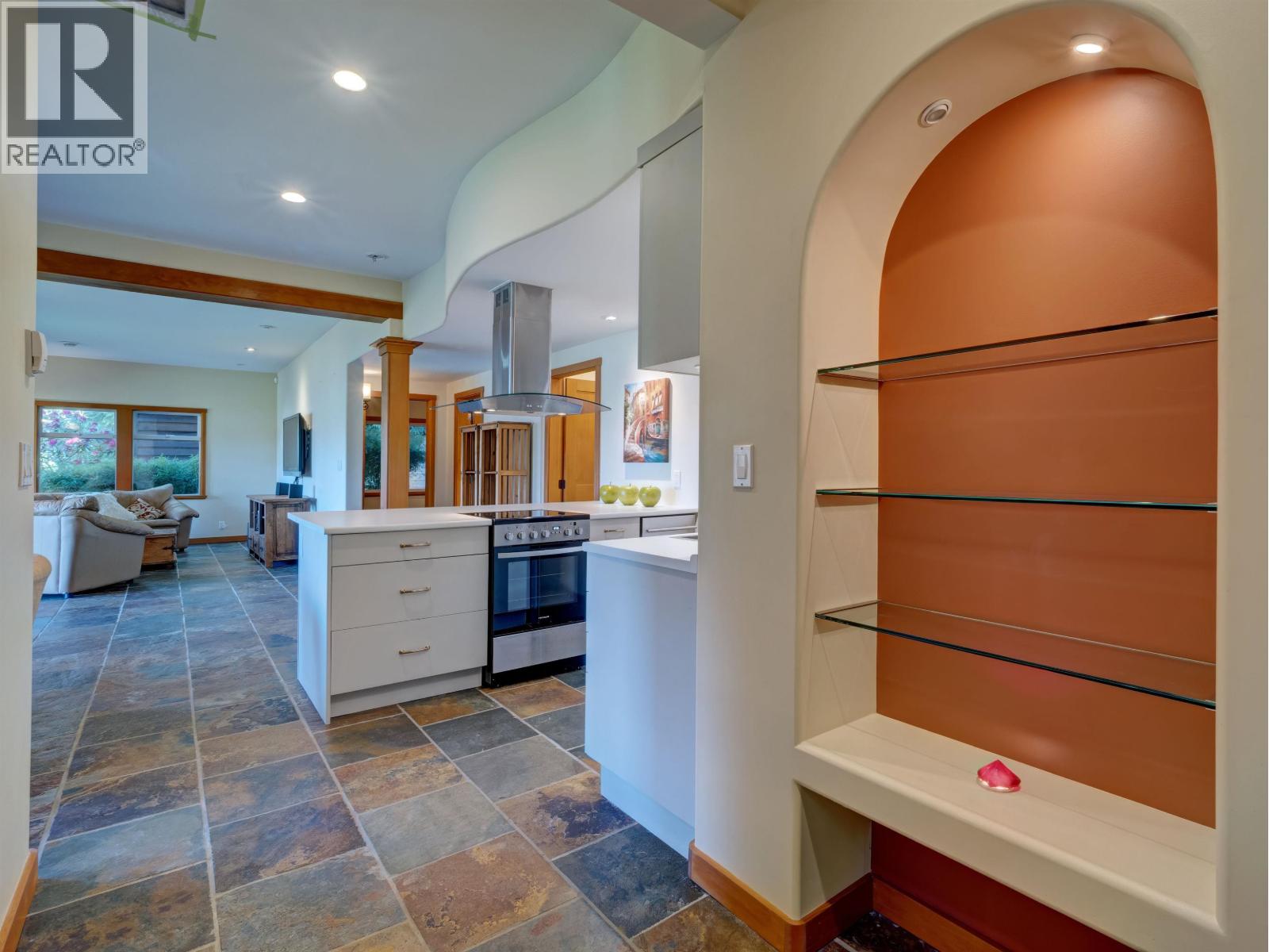 6480 Shoreline Place, Sechelt, British Columbia  V7Z 0L1 - Photo 35 - R3126453