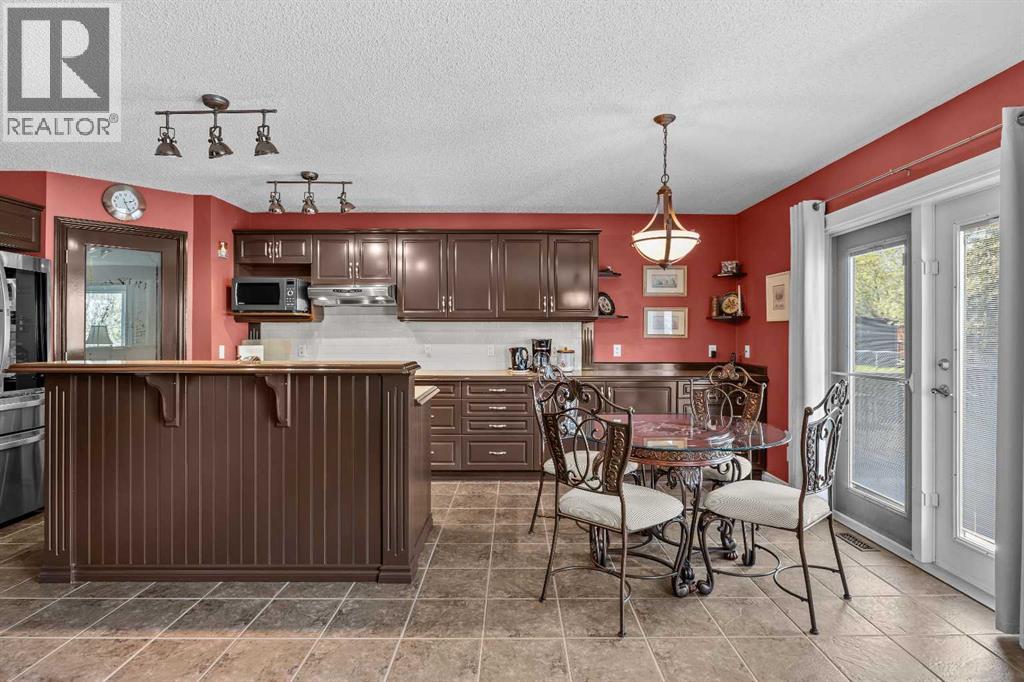 11178 Hidden Valley Drive NW, Calgary, Alberta  T3A 6C7 - Photo 12 - A2308715