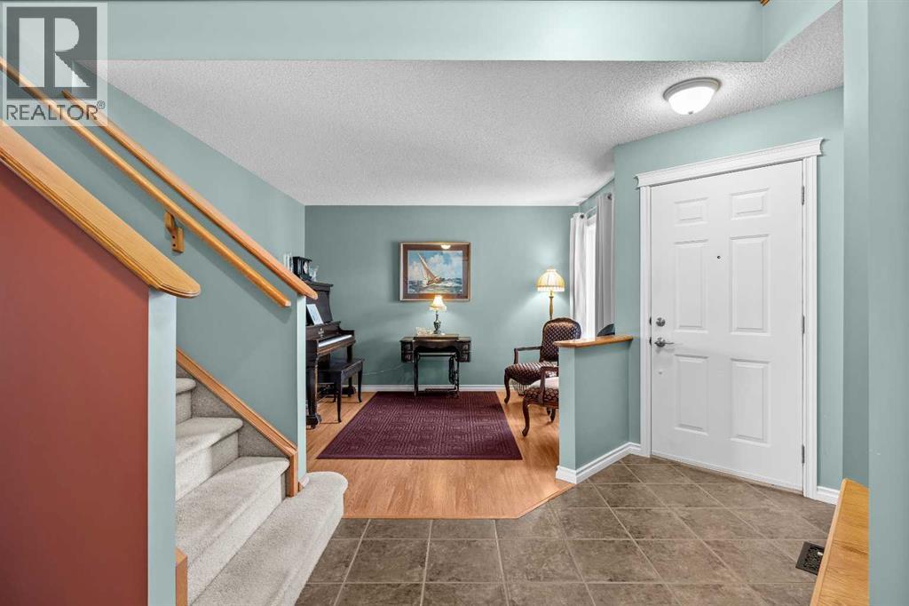 11178 Hidden Valley Drive NW, Calgary, Alberta  T3A 6C7 - Photo 5 - A2308715