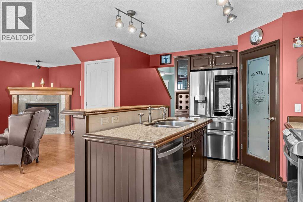 11178 Hidden Valley Drive NW, Calgary, Alberta  T3A 6C7 - Photo 13 - A2308715