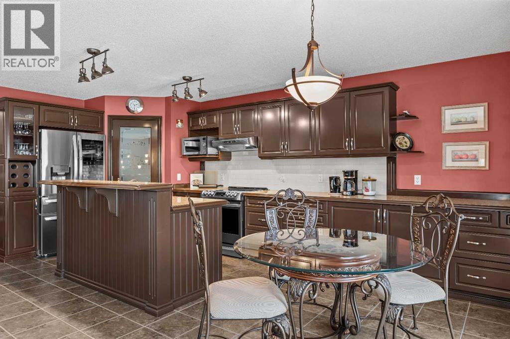 11178 Hidden Valley Drive NW, Calgary, Alberta  T3A 6C7 - Photo 15 - A2308715