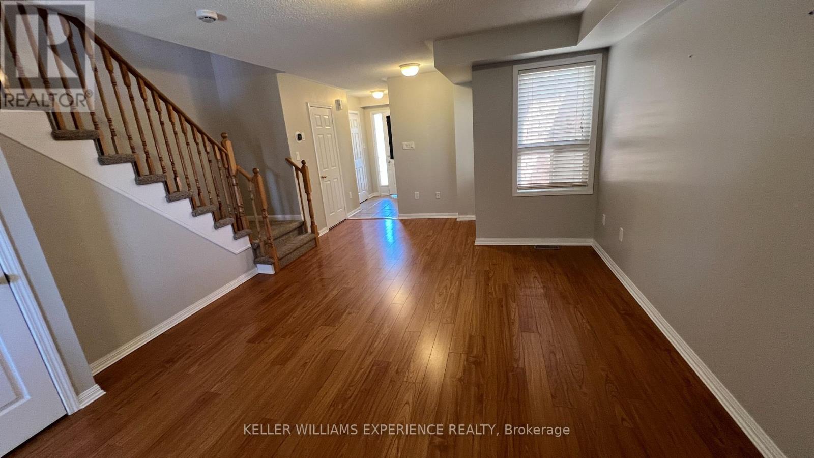 76 Commonwealth Road, Barrie (Innis-Shore), Ontario  L4M 0C9 - Photo 2 - S13158560