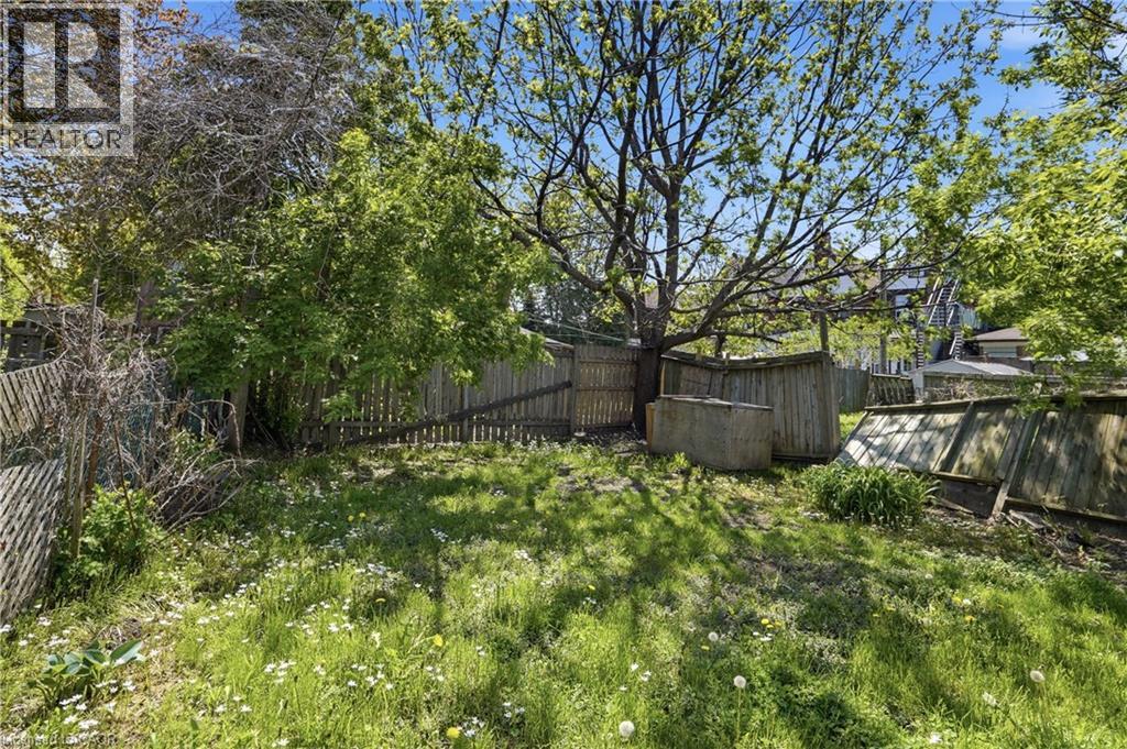 256 Bay Street N, Hamilton, Ontario  L8L 1M3 - Photo 10 - 40832427