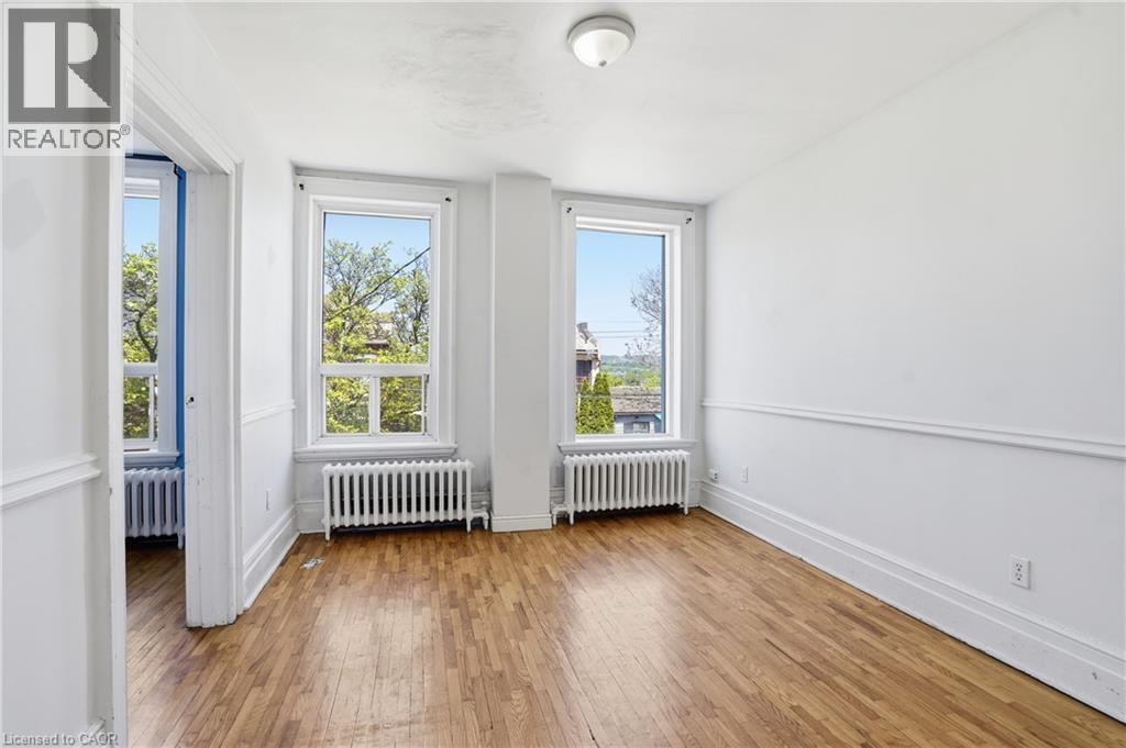 256 Bay Street N, Hamilton, Ontario  L8L 1M3 - Photo 6 - 40832427